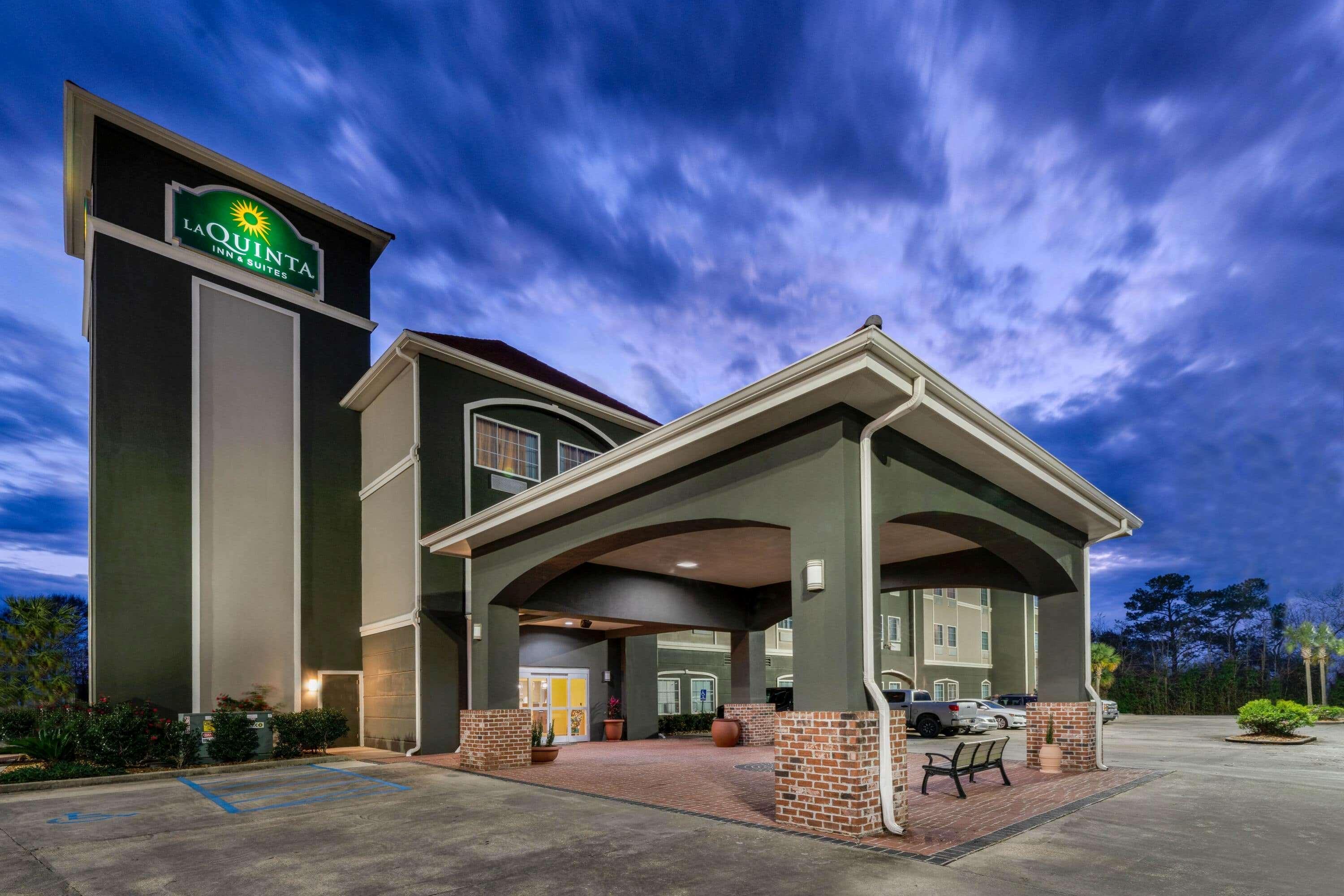La Quinta Inn & Suites By Wyndham Broussard - Lafayette Area Exterior photo
