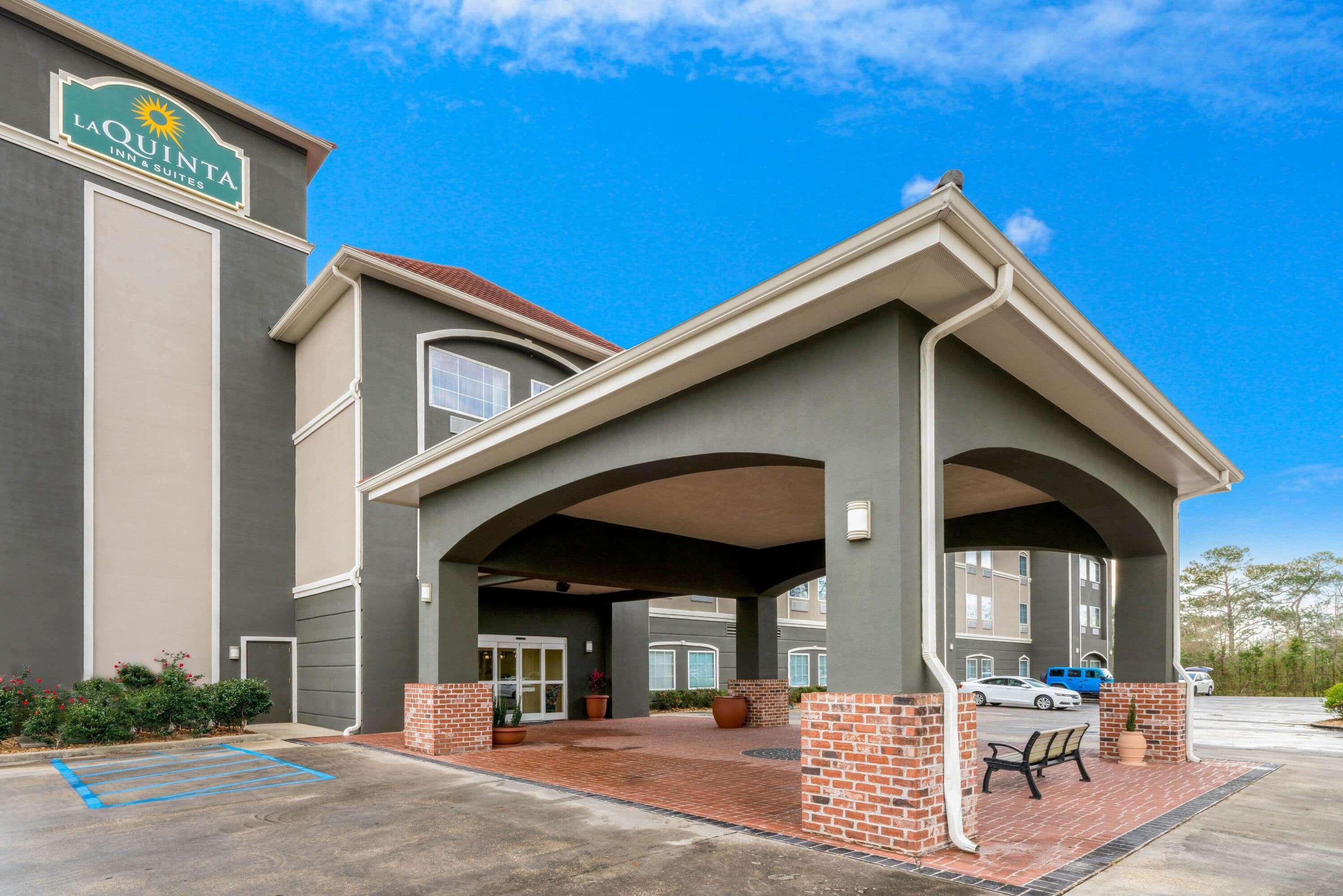 La Quinta Inn & Suites By Wyndham Broussard - Lafayette Area Exterior photo