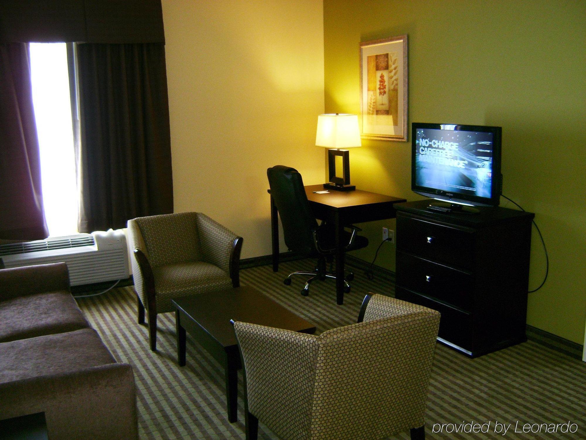 La Quinta Inn & Suites By Wyndham Broussard - Lafayette Area Room photo